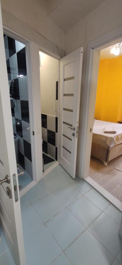 One Room With A Shared Bathroom Chisinau Exterior foto